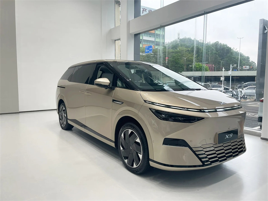 Xiaopeng X9 2024 702KM Long Range 4WD High Performance Pro Max Edition Xpeng X9 Electric MPV Car