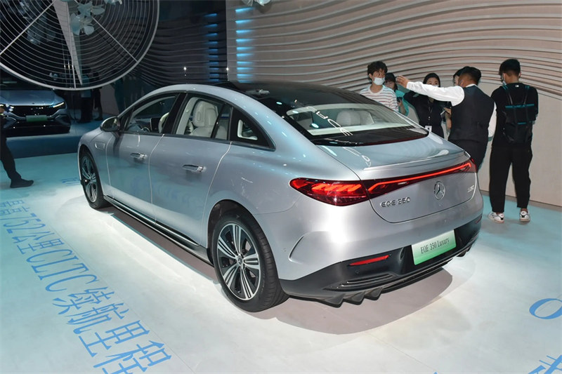 New Energy Sedan 752km Long Range 4-Door 5-Seat EQE 350 Mercedes-Benz EV Car